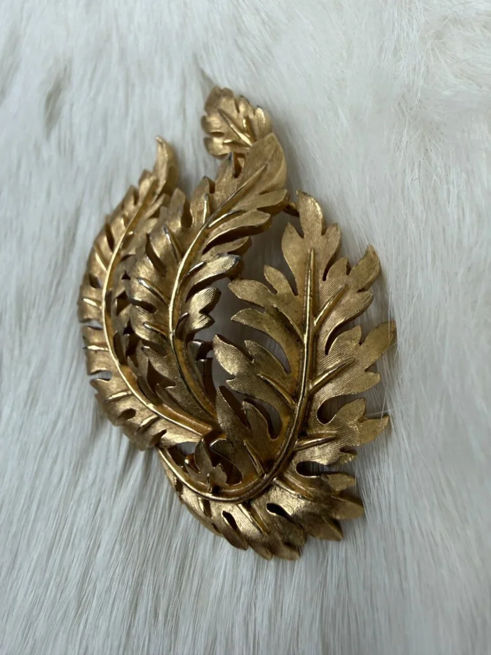 Vintage Crown Trifari Brushed Gold-Tone Leaf Brooch 2.25